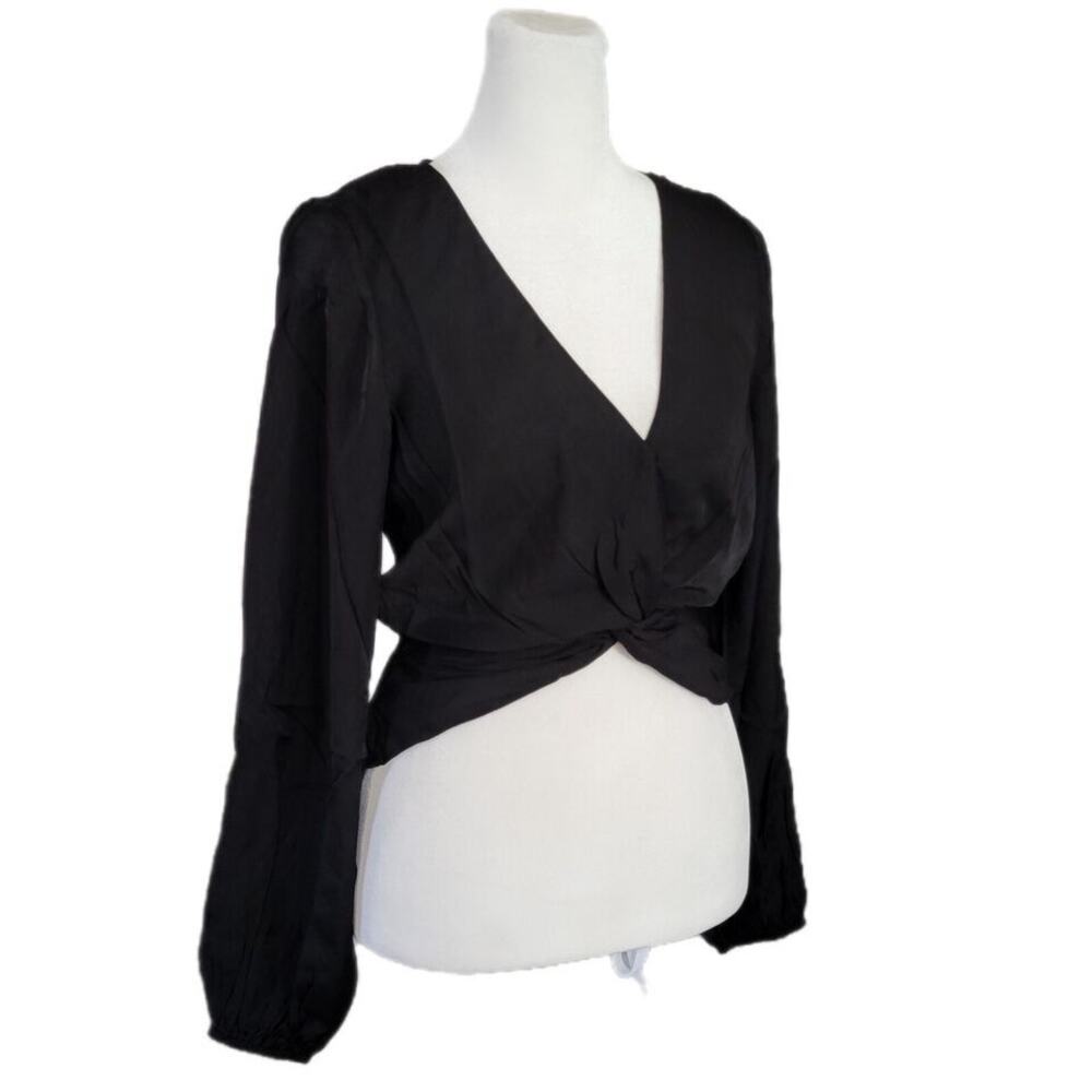 NWT! MinkPink Harper Twist Blouse Black Sateen Cropped S MSRP: 120 - Picture 6 of 8